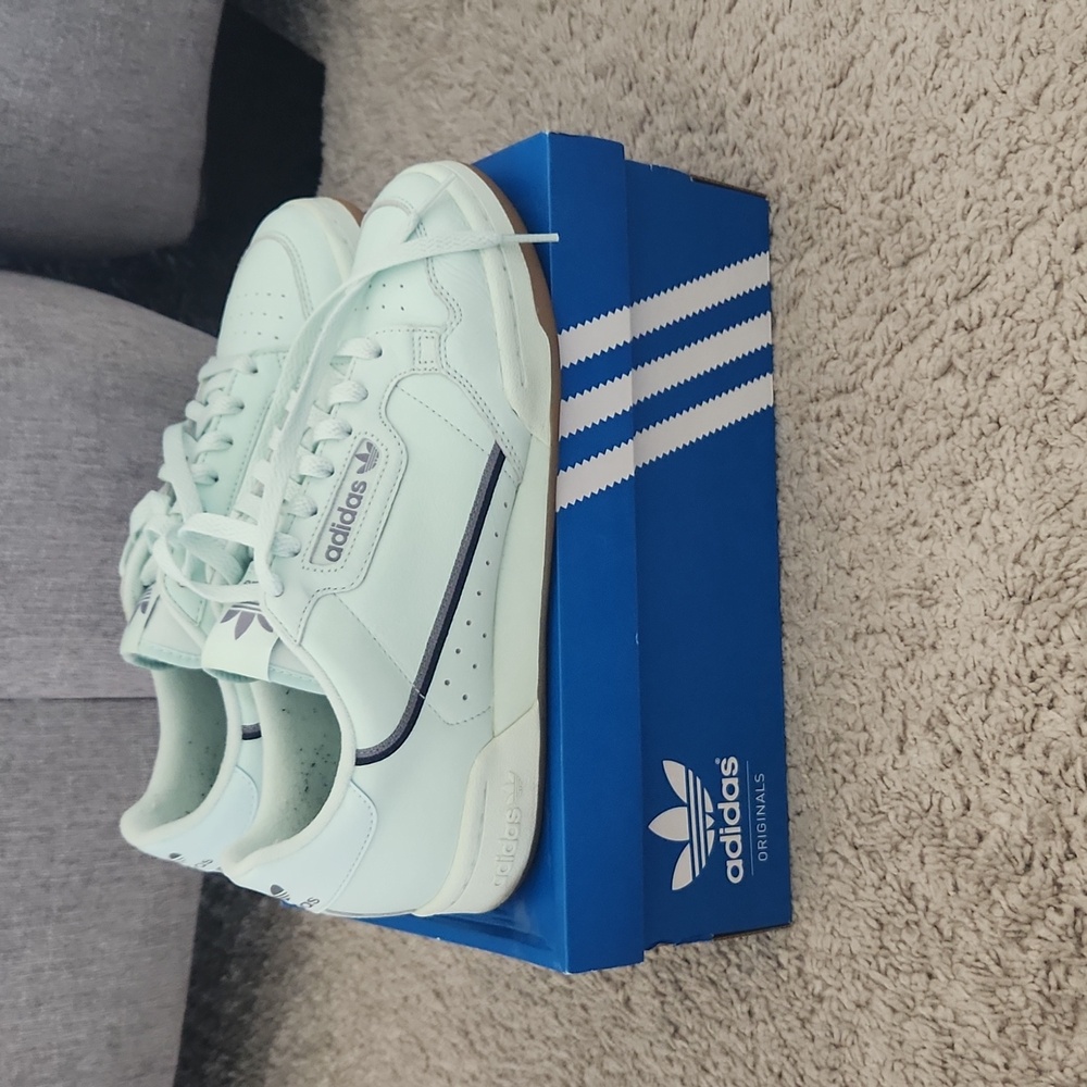 Mens adidas continental 80